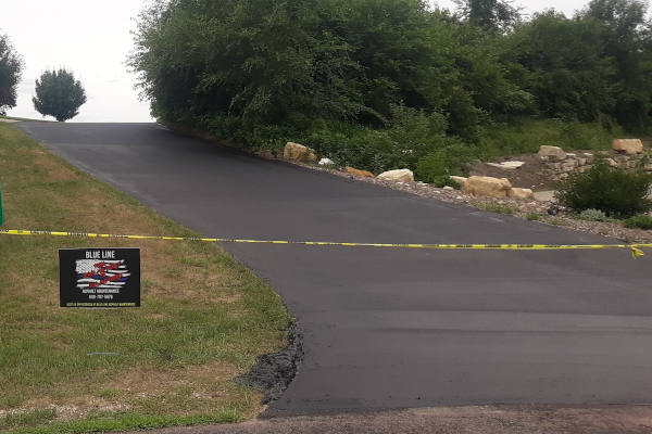 residential-driveway-sealcoating